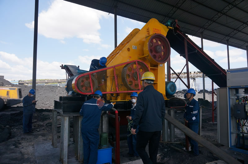 濕料用什么破碎機好？ 濕料粉碎機價格是多少？